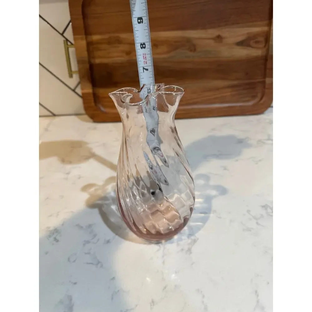 pink optic swirl hand-blown art glass vase with a ruffled or crimped rim vintage